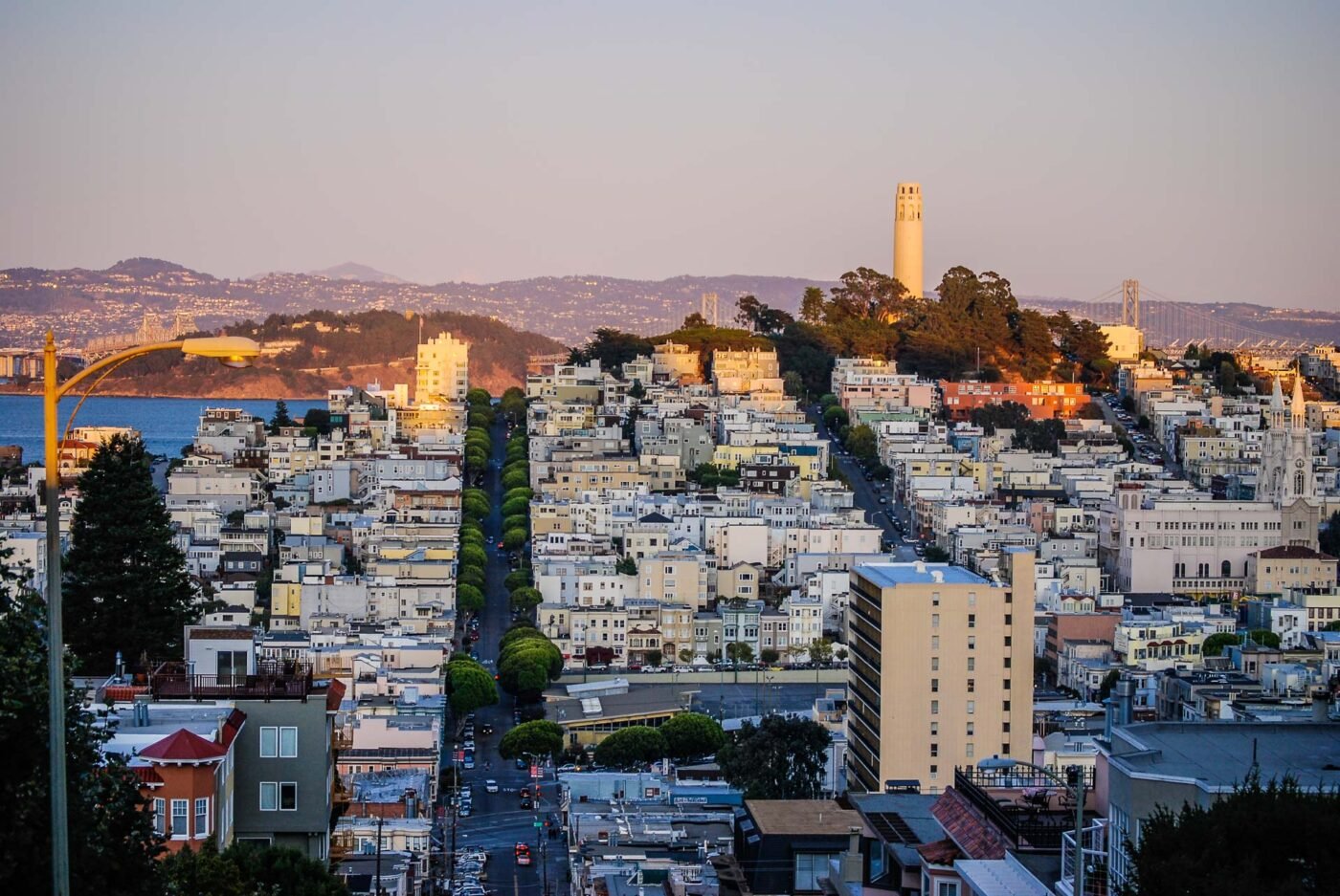 San-Francisco-sunset-view-from-Lombard-Street