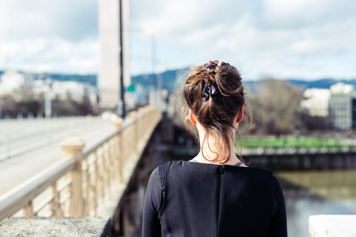 anika-on-burnside-bridge-portland-oregon
