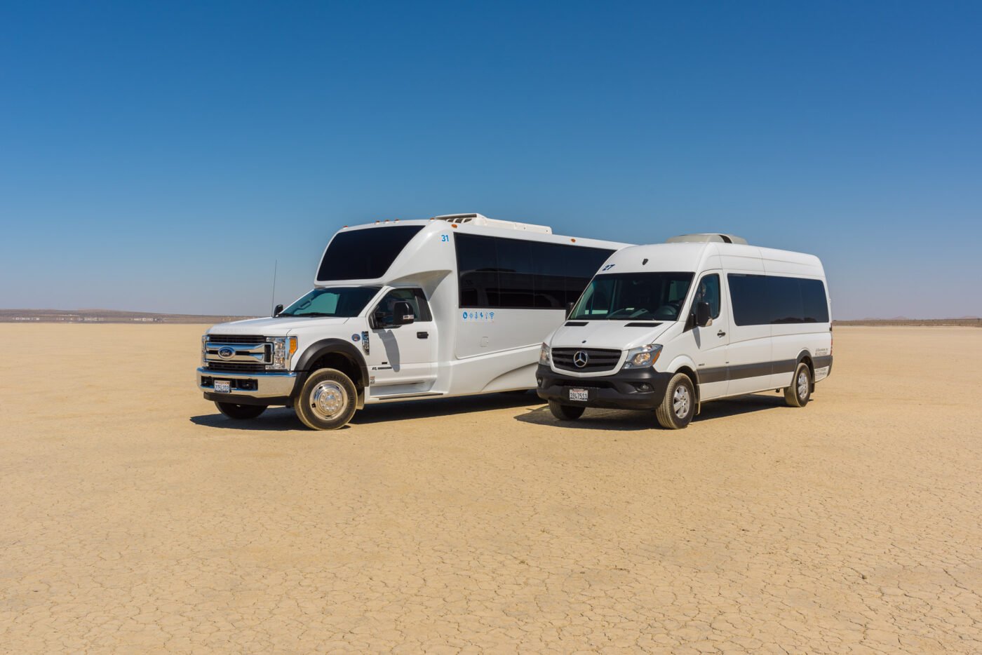 sprinter-van-grech-mini-bus-desert